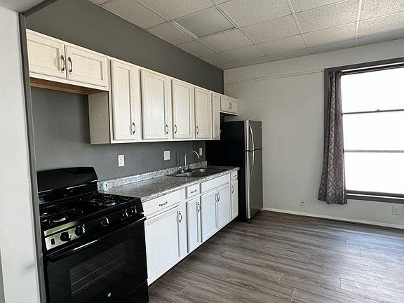 3rd image of 1025 N Washington Ave APT 2