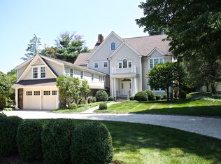 17 Searles Rd, Darien, CT 06820