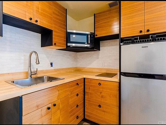 3rd image of 7759 Wilbur Ave #1