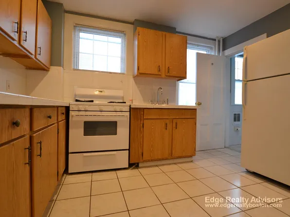 22-24 Everett Sq #1, Allston, MA 02134