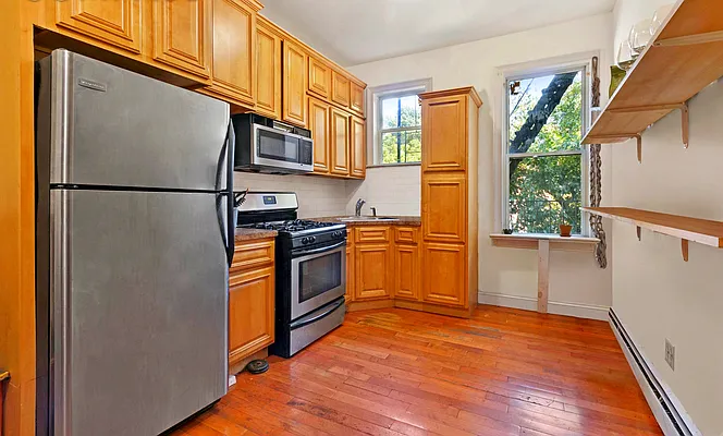 Rented by Owen Olivier, LREB | media 28