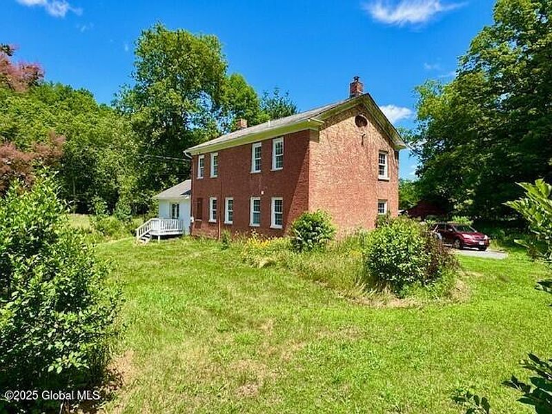 3rd image of 415 Upper Turnpike Road