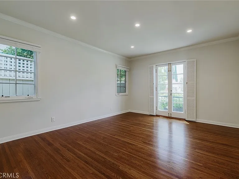1243 Rossmoyne Ave — Photo 21