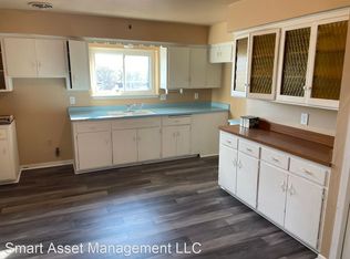 6813 W Hampton Ave, Milwaukee, WI 53218