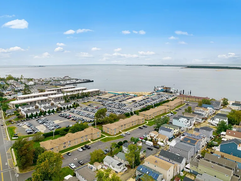 324 Shore Dr #B-8 — Photo 21