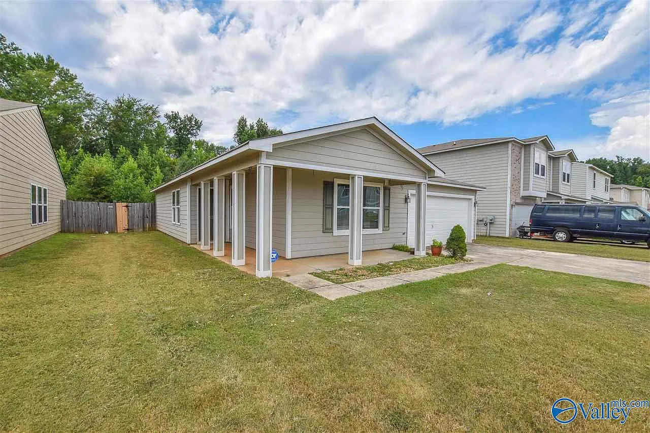 3 bed, 2.0 bath, 1480 sqft, $1,550 — Photo 3