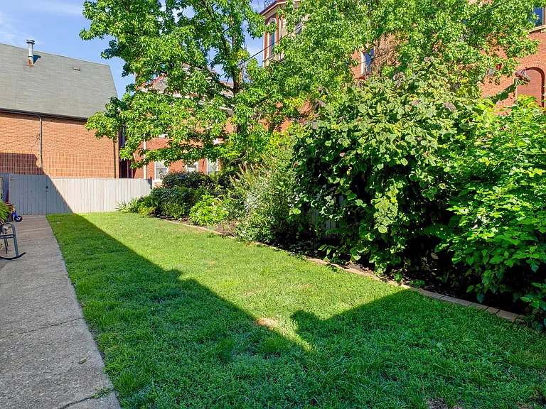 118 E Blenkner St #118 — Photo 27