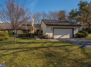 12 Fetlock Ln, Blue Bell, PA 19422