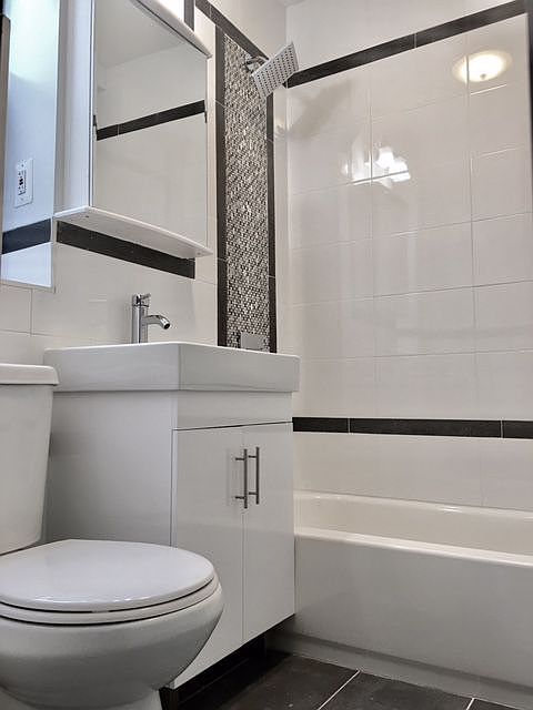 2nd image of 4331 45th St #5A