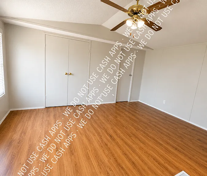 2307 N John Redditt Dr #17 — Photo 3