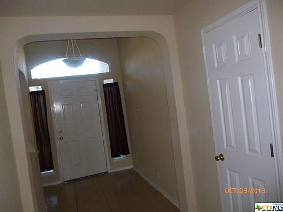 3rd image of 223 Hondo Dr