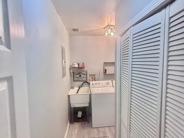 1751 Clara St — Photo 78