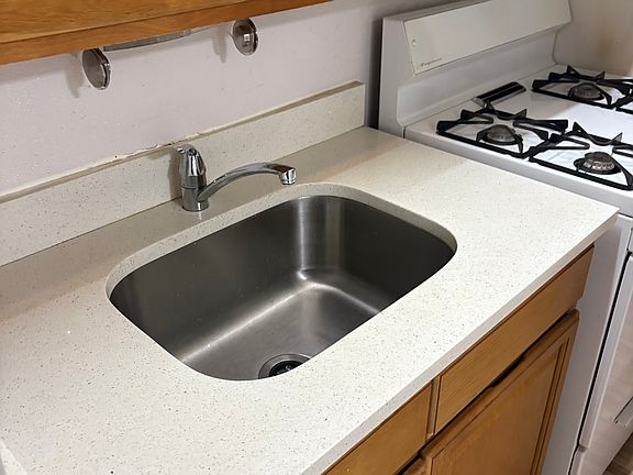 4th image of 2960 Philip Ave Suite 1