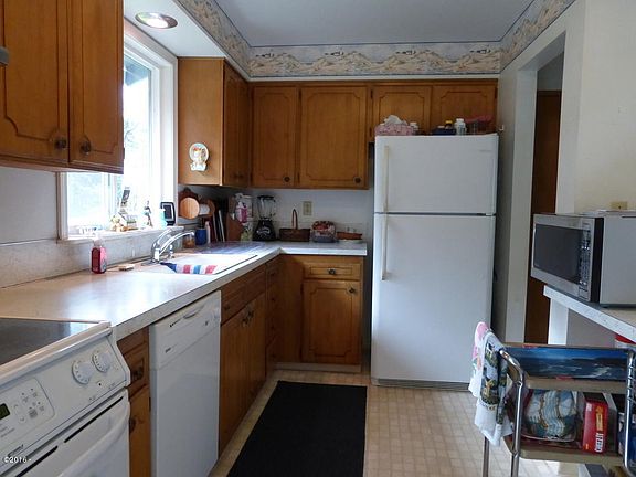 4th image of 1801 NE Crestview Pl
