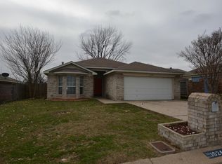10249 Aurora Dr, Fort Worth, TX 76108