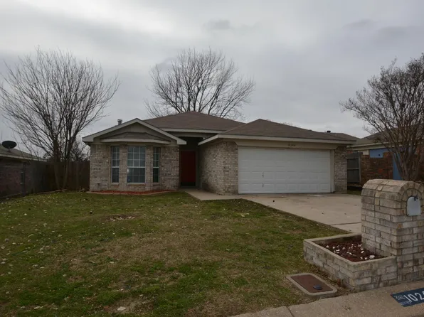 10249 Aurora Dr, Fort Worth, TX 76108