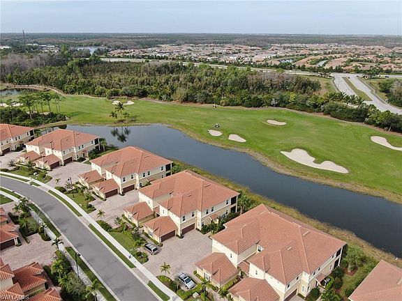 3rd image of 10251 Glastonbury Cir #101