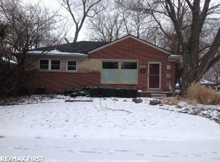 24681 Sherman St, Oak Park, MI 48237