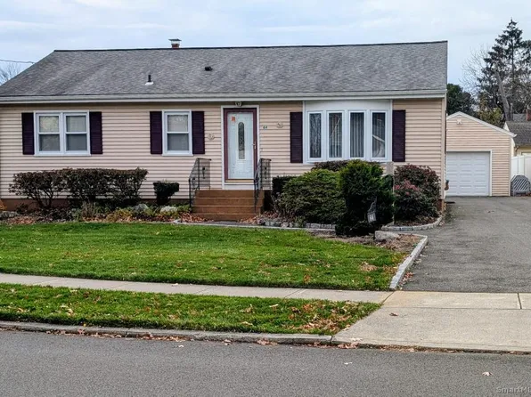 64 Chatham Ave, Milford, CT 06460