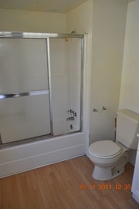 4th image of 605 Hillcrest Ave