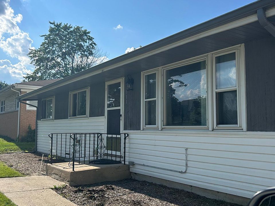 1st image of 1011 W Hillside Dr