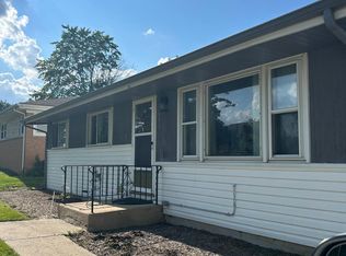 1011 W Hillside Dr, Bensenville, IL 60106