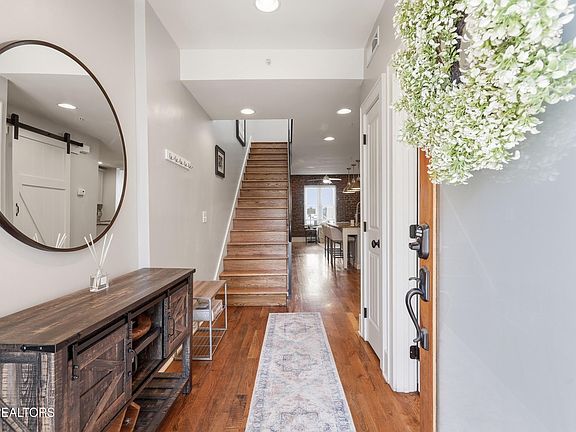 4th image of 203 Mews Way