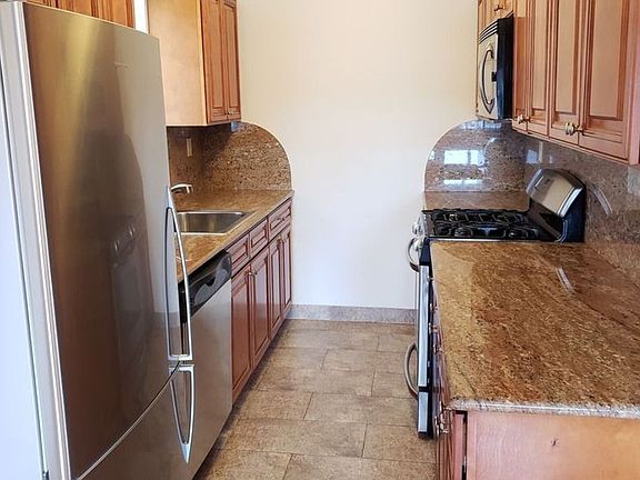 4th image of 28-43 37th St #3R