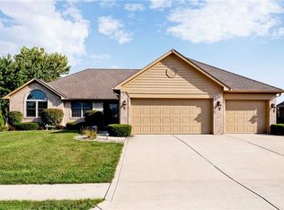 6620 Fieldstream Dr, Avon, IN 46123