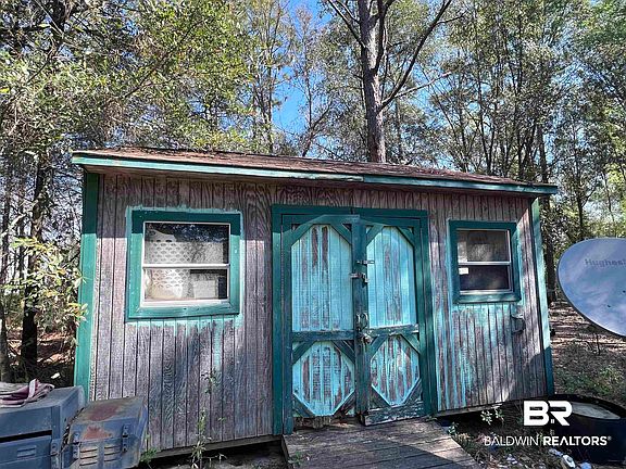 3rd image of 19338 Three Rivers Rd