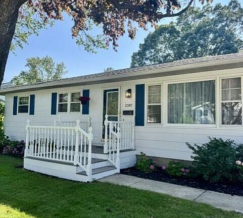 4th image of 2397 Blodgett St