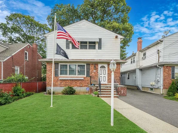 217 E Mineola Avenue, Valley Stream, NY 11580