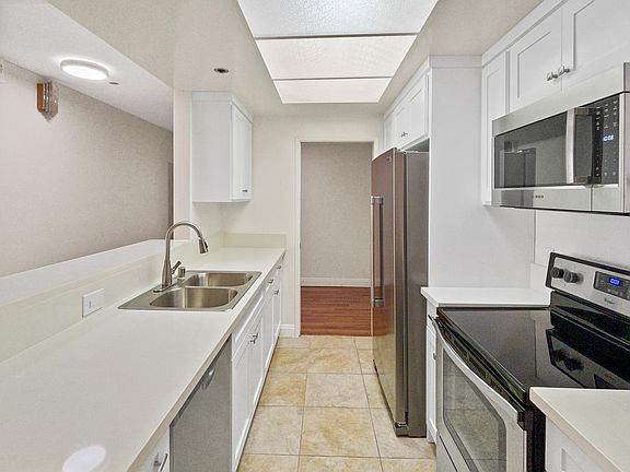 4th image of 125 Montana Ave APT 105
