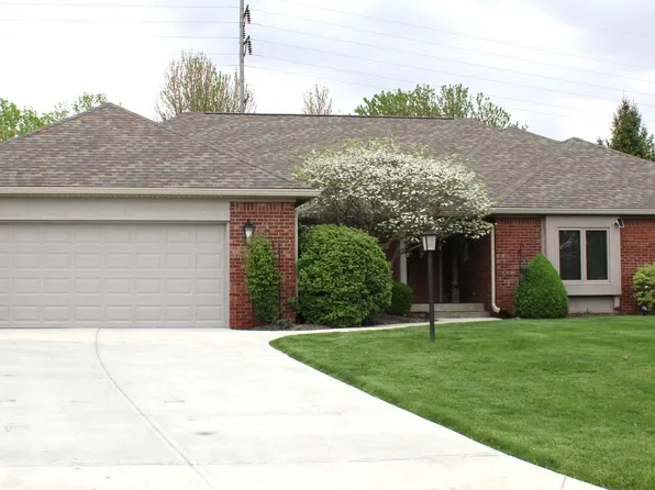 215 Fairway Ct, Franklin, IN 46131