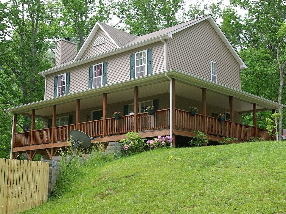 Large 8ft wide wrap-around porch