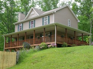 107 Bishop Cove Rd, Fairview, NC 28730
