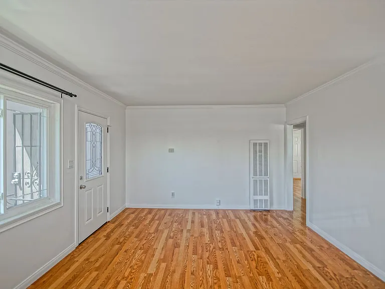 330 Bungalow Dr — Photo 9
