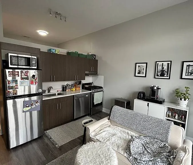3220 N Lincoln Ave #304 — Photo 1