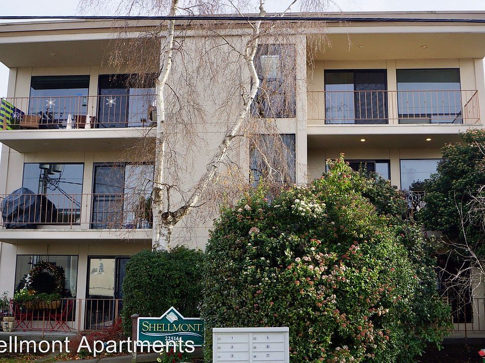 1st image of 22514 6th Ave S APT 202