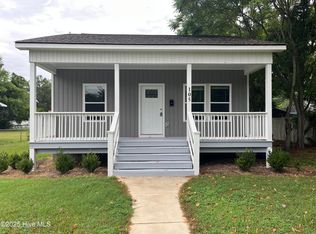 105 Bryan Pl, Washington, NC 27889