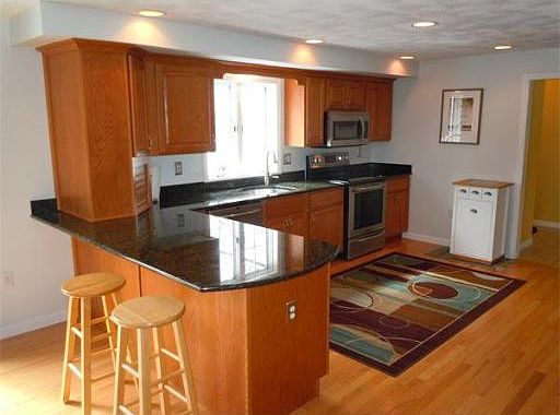 5th image of 14 Barberry Ln