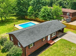 1837 6th Ave NW, Hickory, NC 28601