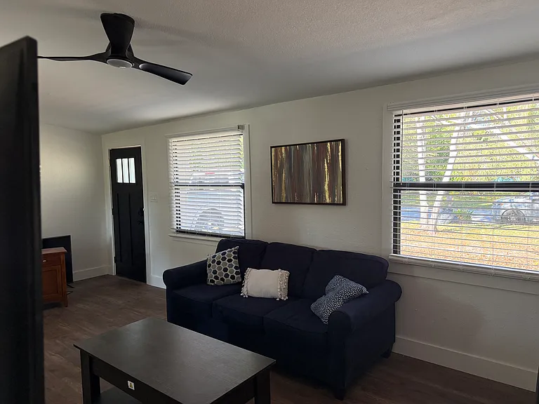 3000 Karen Ave — Photo 3