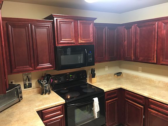 2nd image of 1009 Yarrow Dr