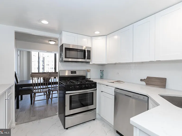 1326 Spruce St #1603 — Photo 3