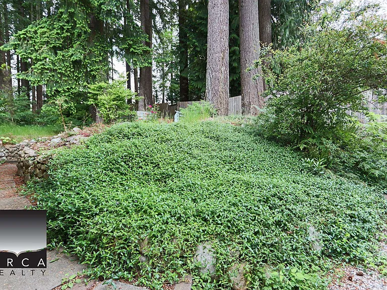 2752 Byron Rd — Photo 16