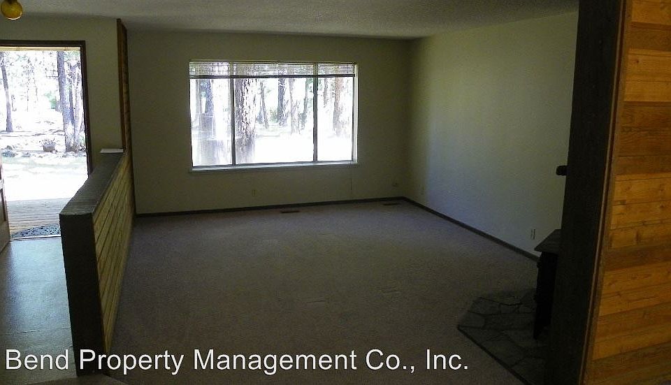 2nd image of 60243 Agate Rd