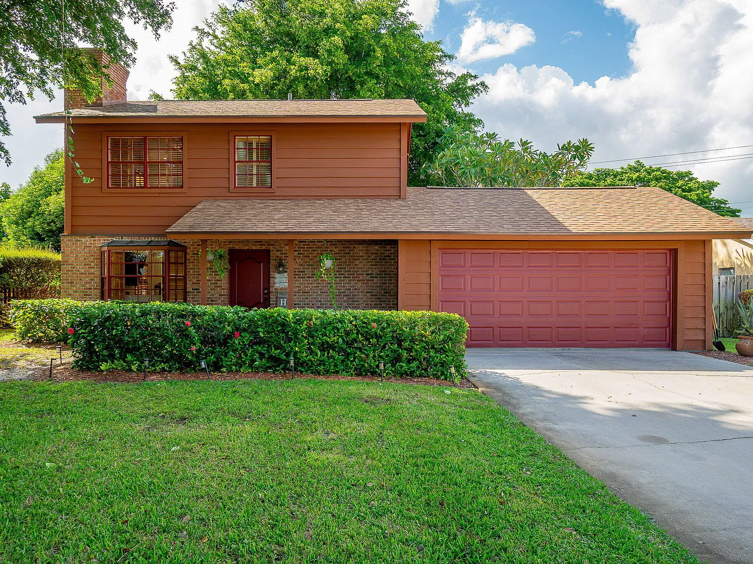 3 bed, 2.0 bath, 1740 sqft, $11,000 — Photo 4