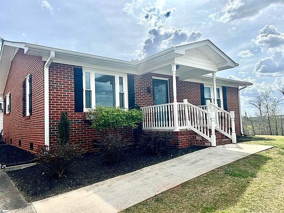 4th image of 111 King James Rd