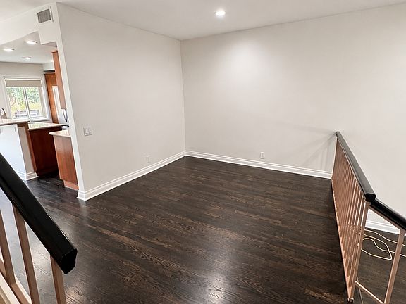 5th image of 4664 Willis Ave #4